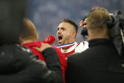 Tadic is door naar de finale van het songfestival. © De Brouwer