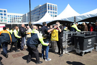 Stukje controlewerk en door naar de bus! © De Brouwer