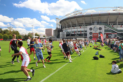 Mooi plaatje met het stadion op de achtergrond. © De Brouwer