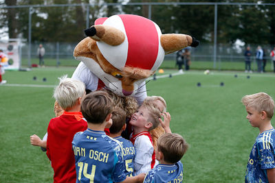 Natuurlijk was er tijd voor knuffels. © De Brouwer