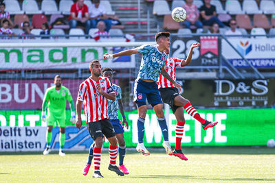 In ondertal moet Álvarez nog meer kopduels winnen... © Pro Shots