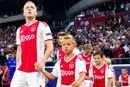 ajax-mascotte-heerenveen-thuis-1200