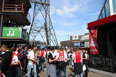 Het is altijd mooi om veel wit-rood-wit te zien. © De Brouwer