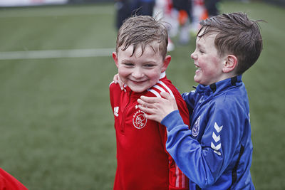 Kijk, maar. Wat een pret. Leuke foto, jongens! © Pro Shots