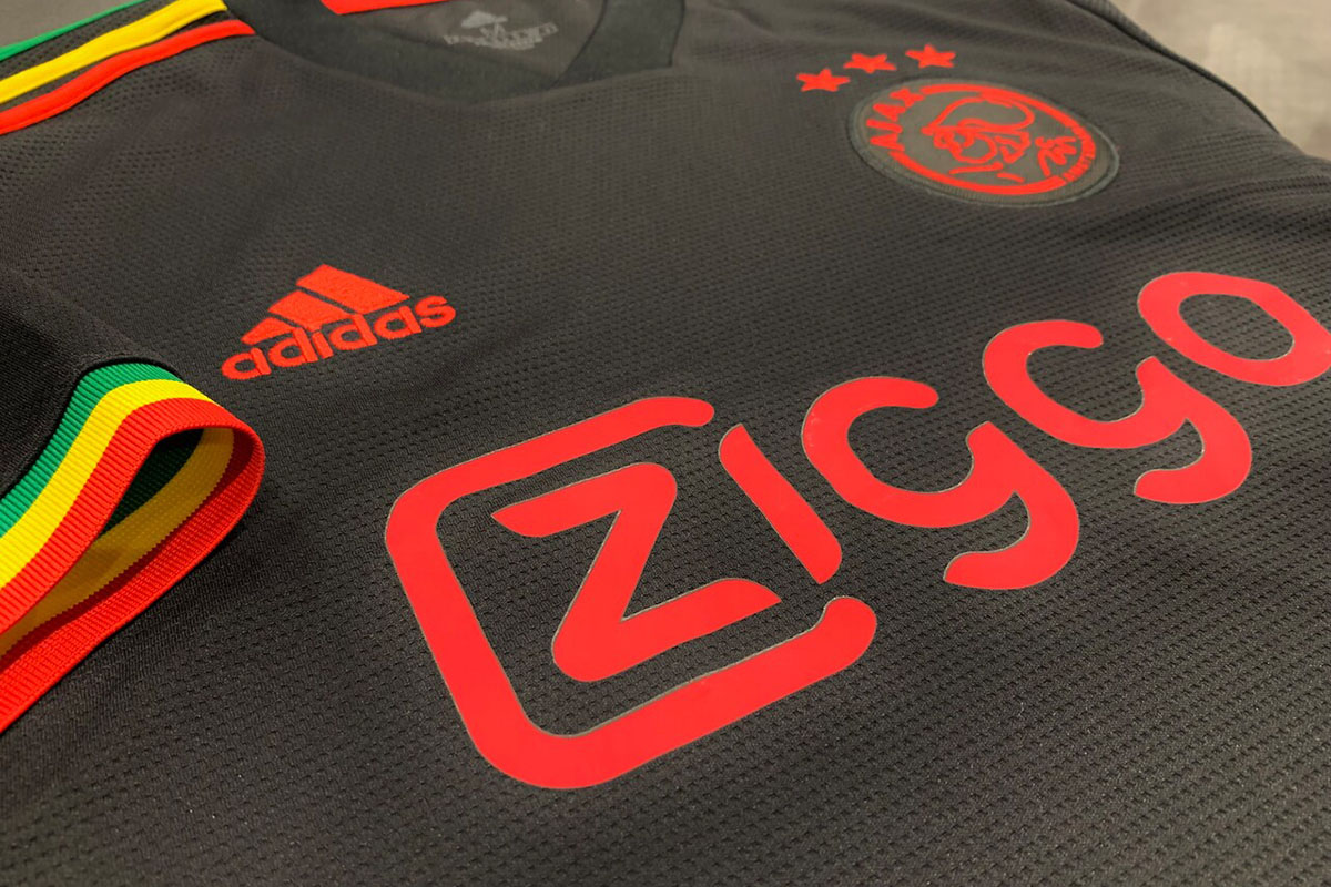 Uitshirt discount ajax europees