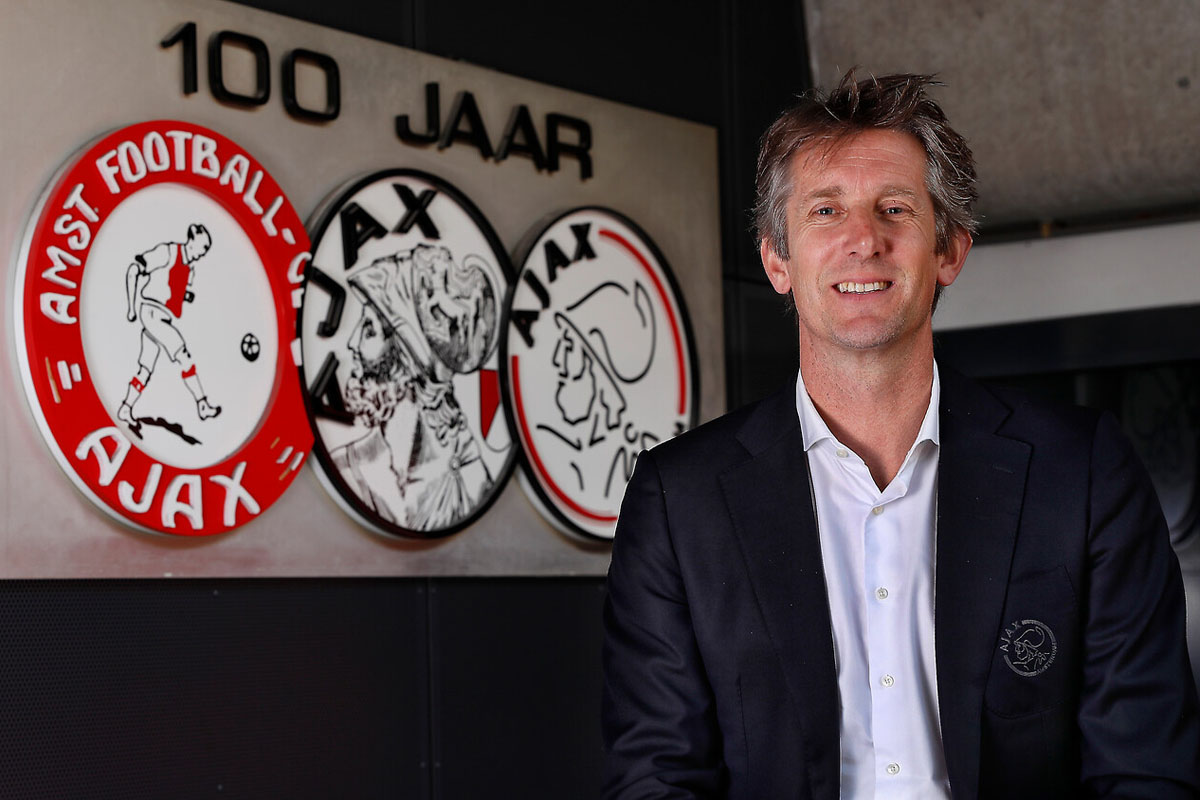 Ajax Verlengt Contract Van Der Sar Met Vier Jaar