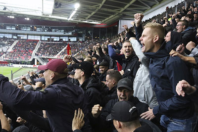 Ajax scoort al snel via Kudus en dus kunnen we juichen. © De Brouwer