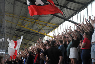 Handen voor Ajax Amsterdam. © SV Ajax