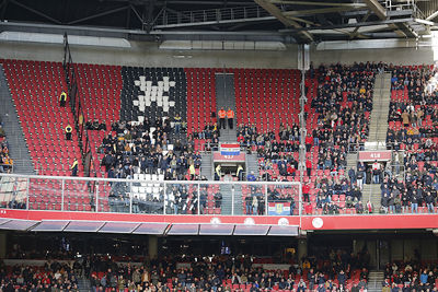 Ook vanuit Wolluk zijn supporters naar de Arena gekomen. © De Brouwer