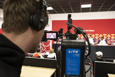 Dan gaat de persconferentie echt van start. © Pro Shots