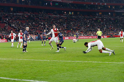 Akpom maakt de bevrijdende 2-0. © De Brouwer