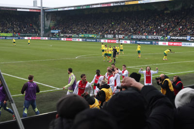 Bevrijdend. Zo voelde de treffer van Weghorst. © De Brouwer