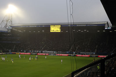 De VAR zorgt dat het spannend blijft, want deze goal telt niet. © De Brouwer