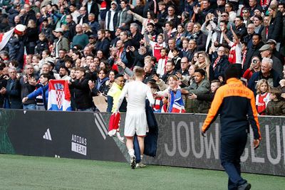 Rondje langs het veld. © De Brouwer