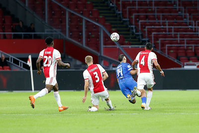 Ajax moet te vaak in de achteruit of zelfs aan de noodrem trekken... © De Brouwer