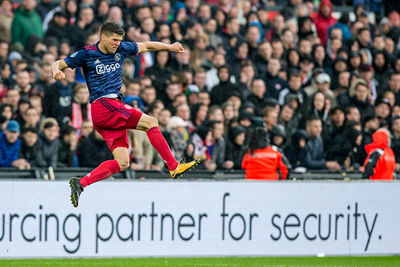 Huntelaar treft doel in een met 1-4 gewonnen klassieker. © Pro Shots