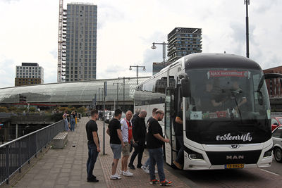 Bussie Sloterdijk is klaar voor vertrek. © SV Ajax