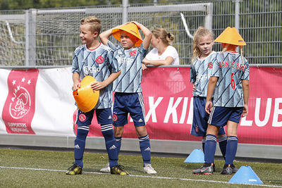 Hoedje tegen de zon. En weer veel uitshirts! © Pro Shots