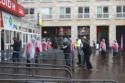 Ajax en regen, het is doorgaans geen goede combinatie. Zelfs met het dak dicht. © De Brouwer