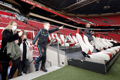 Net als de spelers via de tunnel het veld op... Gaaf! © Pro Shots