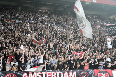 Hatsa! Zeker van Europees voetbal! © SV Ajax