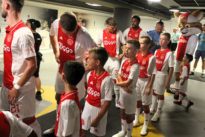 Als lid van de Ajax Kids Club kun je dit zomaar meemaken. © SV Ajax