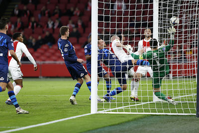 Hoog genoeg om de 1-0 aan te tekenen. Lekker! © De Brouwer