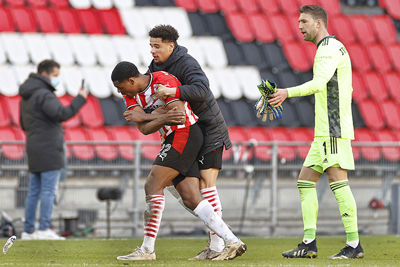 Dumfries is echter nog altijd flink over de kook door de teksten van Tadic. © Pro Shots