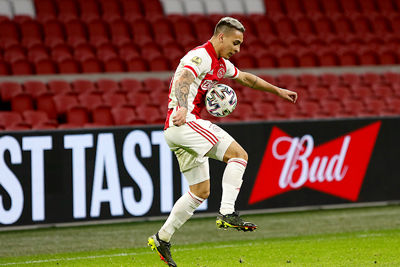 Ten Hag is blij met Antony, maar stelt ook zuinig op hem te zijn. © De Brouwer