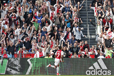 Tegen Feyenoord in de basis. Meteen scoren. Dan maak je vrienden. © Pro Shots